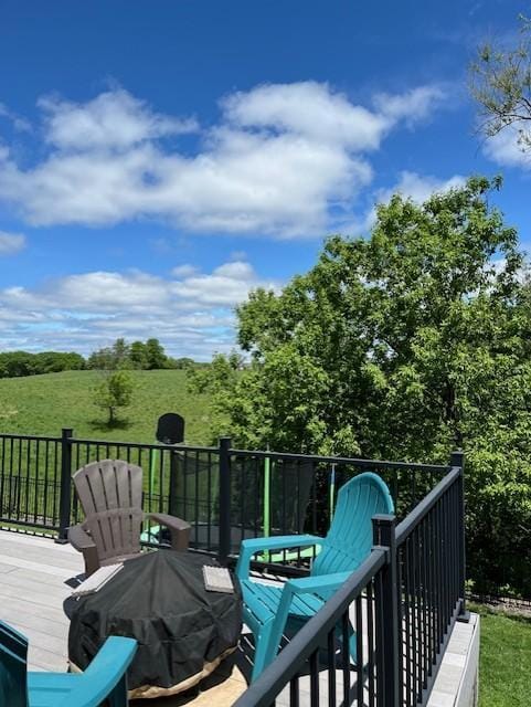 460 14th St NW, New Brighton, MN 55112 - view of wooden deck