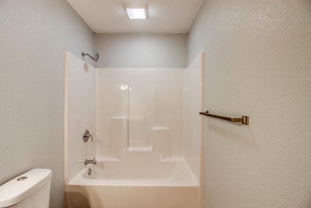 33916 Twin Oaks Loop, Motley, MN 56466 - bathroom featuring toilet and bathtub / shower combination