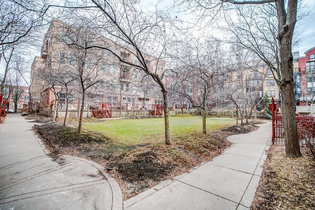 500 2nd St Unit 102, Minneapolis, MN 55401 - view of property's community with fence and a yard