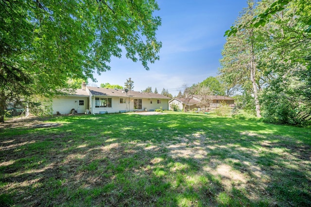 11413 Christansen Ct, Burnsville, MN 55337 - view of green lawn