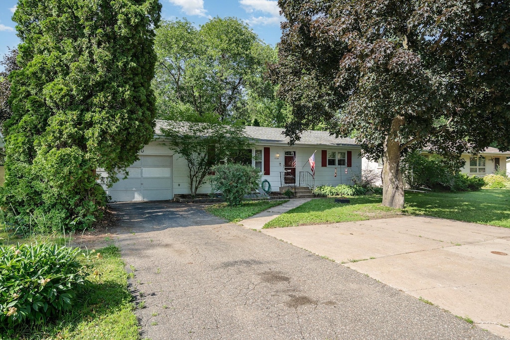 13160 2nd Ave, Lindstrom, MN 55045 - photo 1