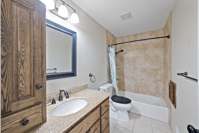 2510 152nd Ln NE, Ham Lake, MN 55304 - bathroom featuring shower / bathtub combination with curtain, visible vents, tile patterned flooring, a textured ceiling, and toilet