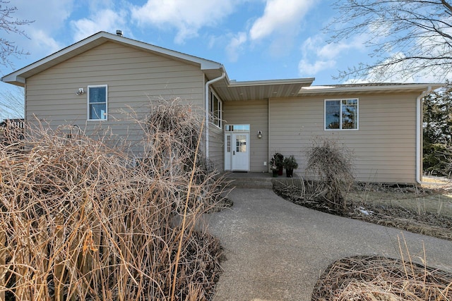 view of front of property