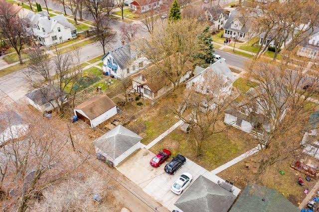 drone / aerial view with a residential view