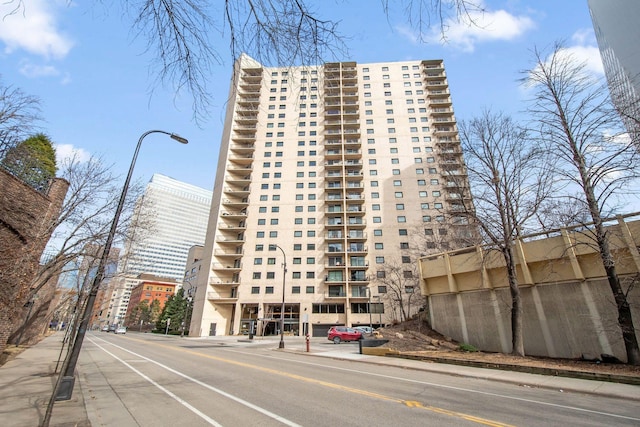 1225 Lasalle Ave Unit 708, Minneapolis, MN 55403 - photo 3