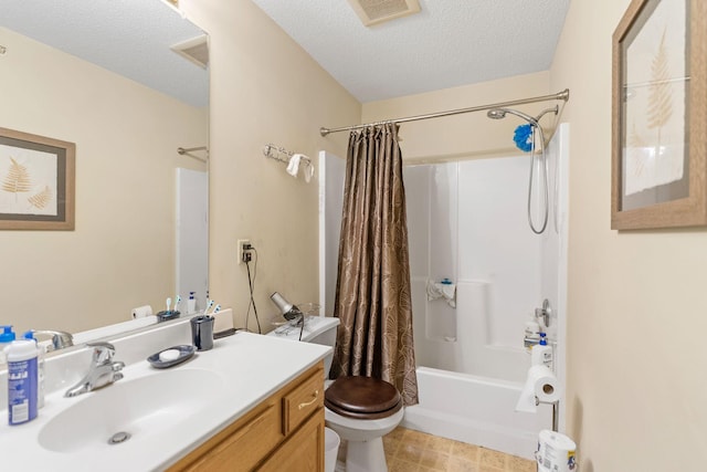 full bathroom with a textured ceiling, visible vents, toilet, vanity, and shower / tub combo