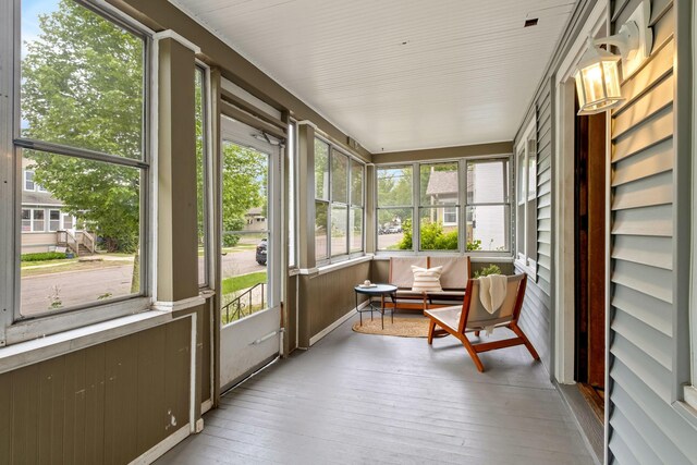 851 Watson Ave, Saint Paul, MN 55102 - view of sunroom / solarium