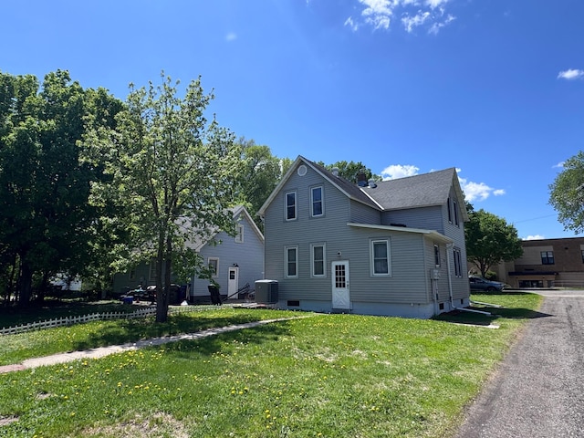 915 Union Ave, Fergus Falls, MN 56537 - photo 2