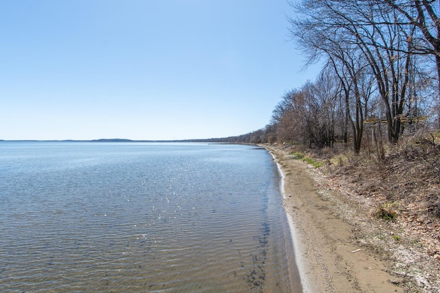 view of water feature
