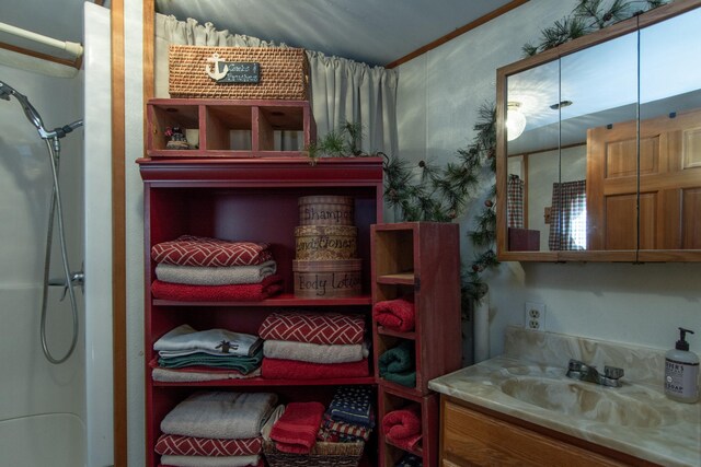 bathroom with vanity