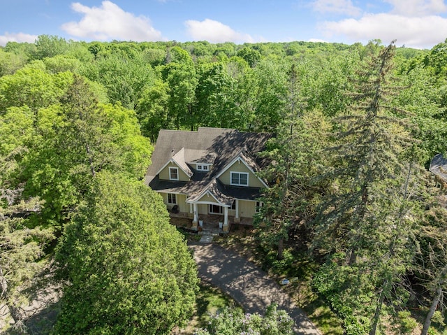 18975 Highland Ave, Deephaven, MN 55391 - aerial view of property and surrounding area with a heavily wooded area