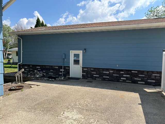 132 College Ave NE, Hutchinson, MN 55350 - view of property exterior