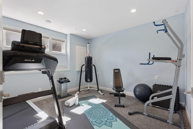 exercise room featuring carpet floors, recessed lighting, and baseboards
