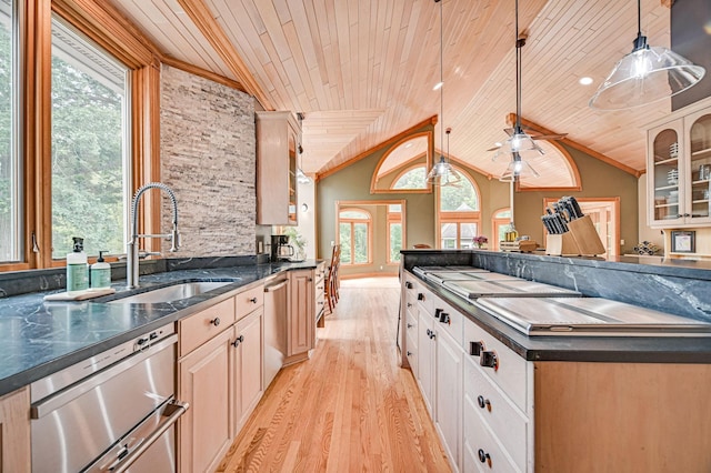 10069 Stacy Trl, Chisago City, MN 55013 - kitchen featuring wood ceiling, a sink, light wood finished floors, dishwashing machine, and vaulted ceiling
