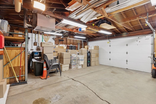9904 95th Ave N, Maple Grove, MN 55369 - view of garage