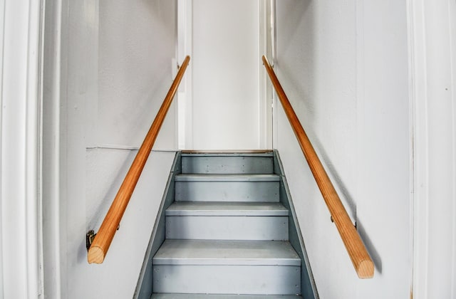 329 Main St NW, Menahga, MN 56464 - view of staircase