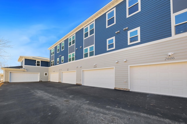 2604 Golden Valley Rd, Minneapolis, MN 55411 - photo 24