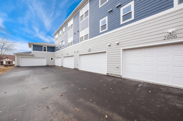 2604 Golden Valley Rd, Minneapolis, MN 55411 - photo 32