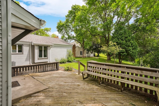 4854 Grenwich Trl N, Oakdale, MN 55128 - wooden deck featuring a yard