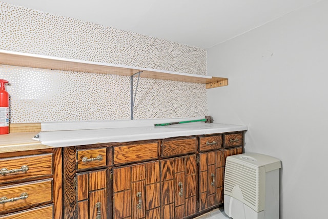 6524 Minnetonka Blvd, Saint Louis Park, MN 55426 - detailed view of tasteful backsplash