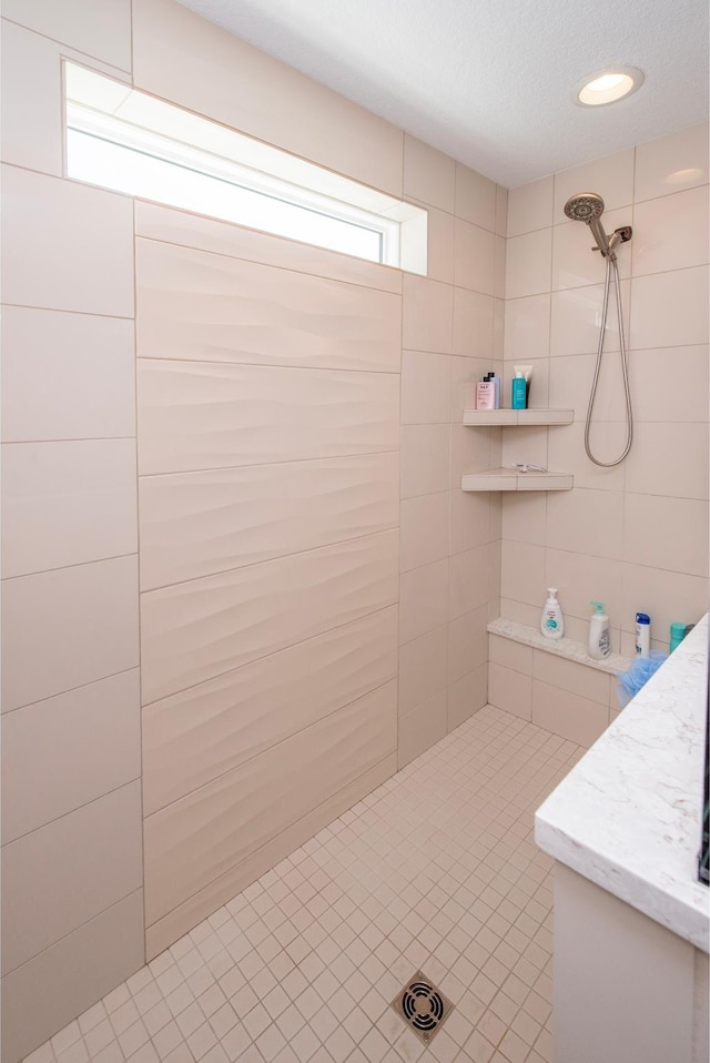 2728 Chowen Ave S, Minneapolis, MN 55416 - bathroom with a tile shower