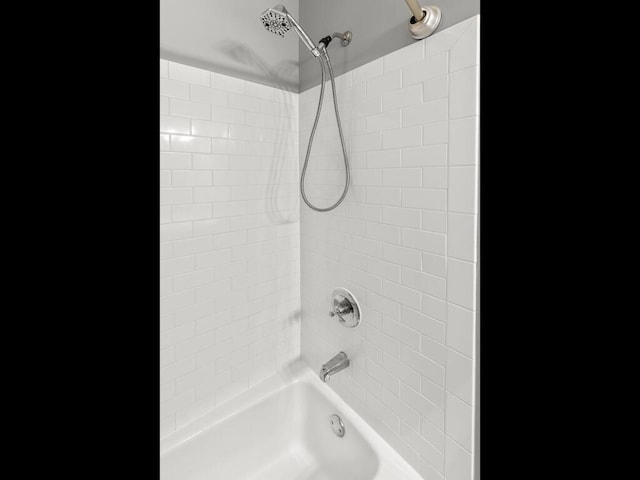 1128 Willowbrook Cir, Delano, MN 55328 - full bathroom featuring bathtub / shower combination