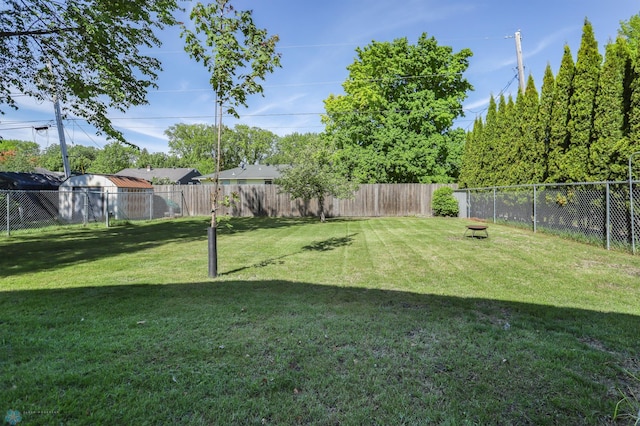 929 16th St N, Moorhead, MN 56560 - view of yard
