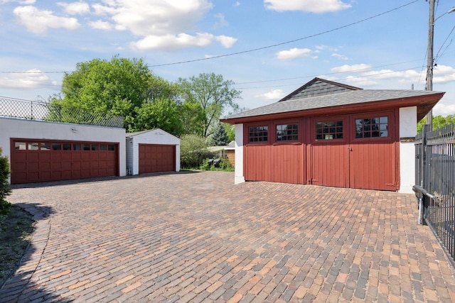 2924 Farwell Ave, Minneapolis, MN 55411 - view of detached garage