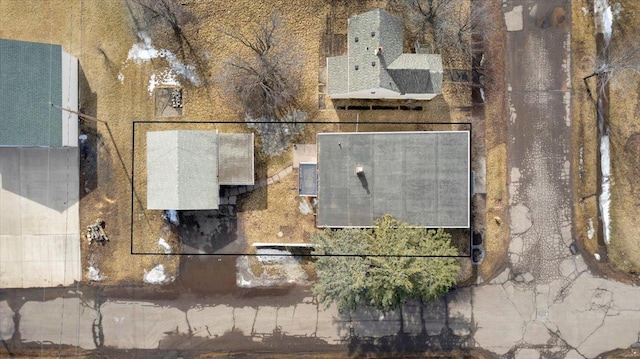 aerial view of property and surrounding area