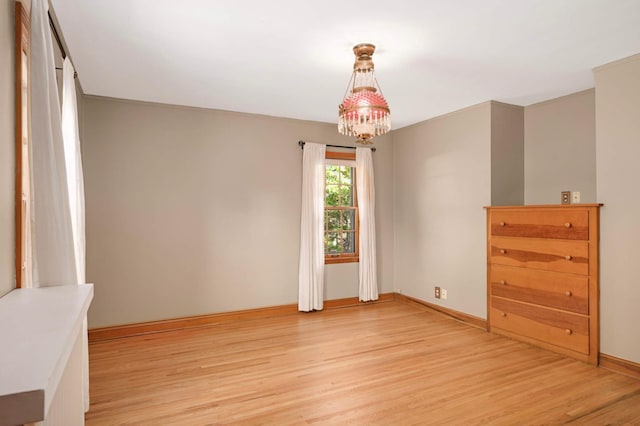 5352 15th Ave S, Minneapolis, MN 55417 - empty room with light wood-style flooring and baseboards