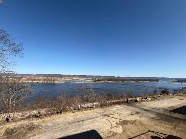 817 2nd St N, Brownsville, MN 55919 - property view of water