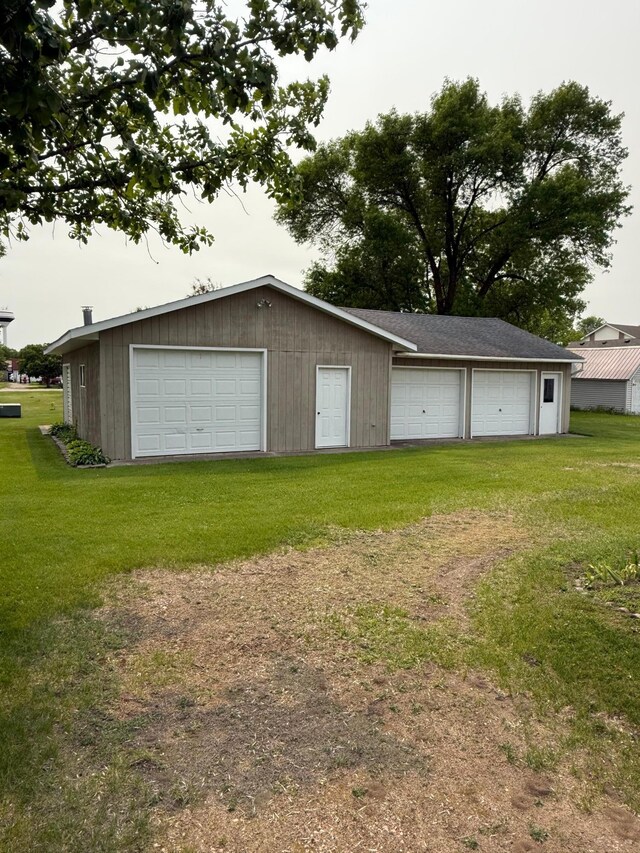 404 Balmoral Ave, Henning, MN 56551 - view of detached garage