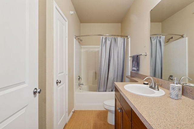 13560 Technology Dr Unit 1210, Eden Prairie, MN 55344 - full bath with vanity, shower / tub combo, and wood finished floors