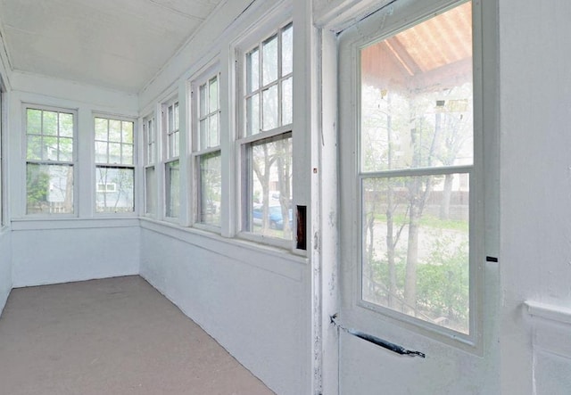 665 Bedford St, Saint Paul, MN 55130 - view of unfurnished sunroom