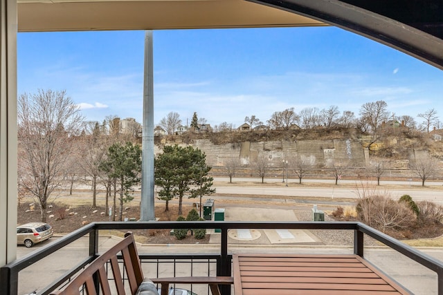 294 Spring St, Saint Paul, MN 55102 - view of balcony