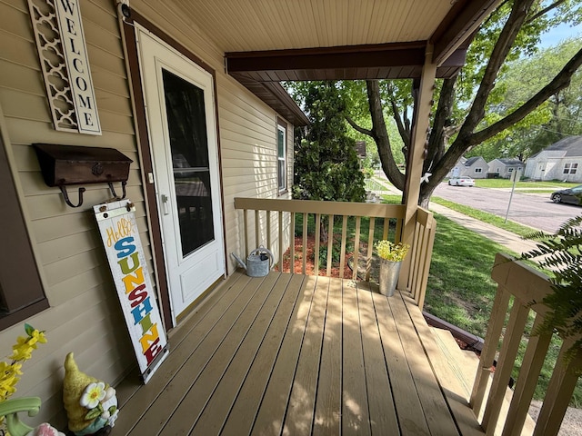 328 Jefferson Pl, Faribault, MN 55021 - view of wooden porch