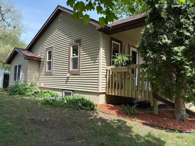 328 Jefferson Pl, Faribault, MN 55021 - view of property exterior with a deck
