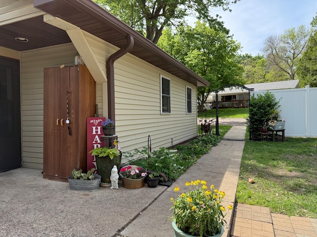 328 Jefferson Pl, Faribault, MN 55021 - view of home's exterior