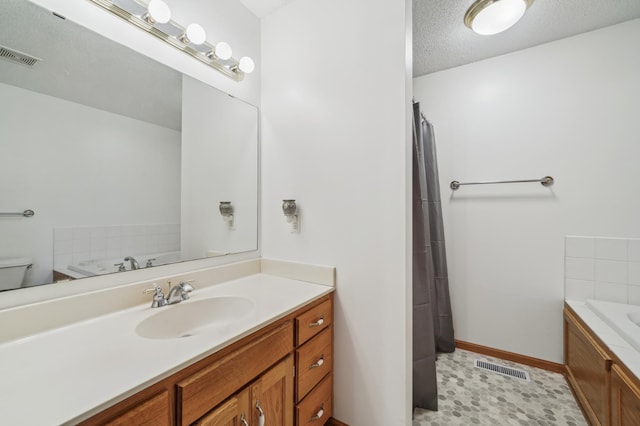 579 Maple Knoll Cir NW, Saint Michael, MN 55376 - bathroom with vanity and a garden tub
