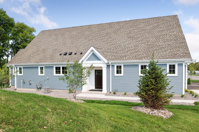 3725 Queensland Ln N, Plymouth, MN 55446 - view of front of property featuring a shingled roof and a front yard