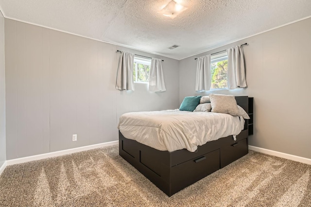 4 Battle Creek Ct, Saint Paul, MN 55119 - carpeted bedroom featuring baseboards and a textured ceiling