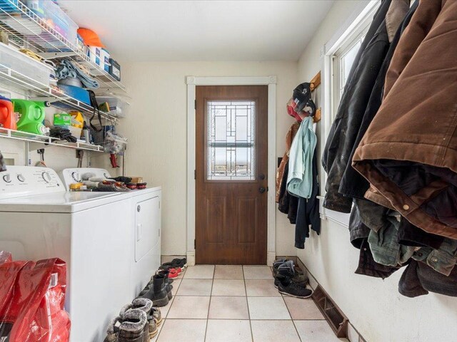 17430 280th St, Sebeka, MN 56477 - laundry room with washing machine and clothes dryer and light tile patterned floors