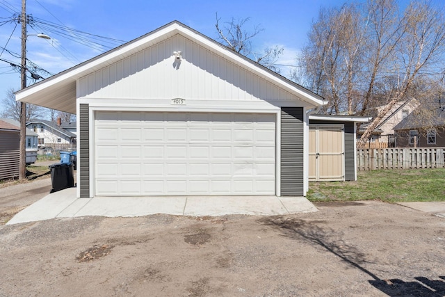 4015 Queen Ave N, Minneapolis, MN 55412 - detached garage with fence