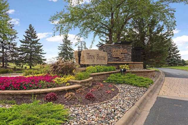 268 Saint Andrews Dr, Hudson, WI 54016 - view of community / neighborhood sign