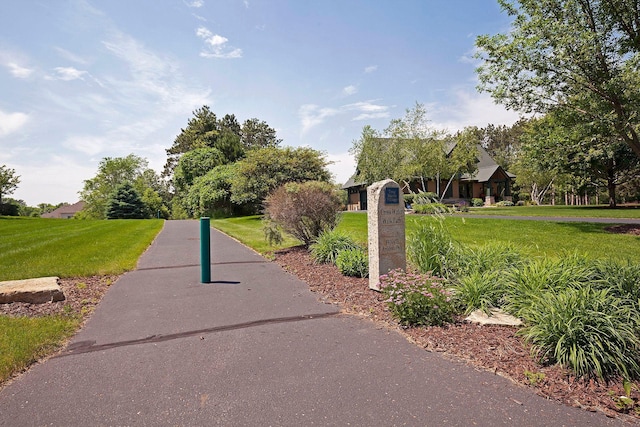 268 Saint Andrews Dr, Hudson, WI 54016 - view of home's community featuring a lawn
