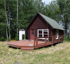view of outdoor structure with an outbuilding