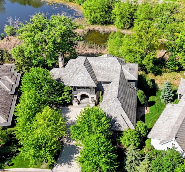 425 Carpenters Pt, Wayzata, MN 55391 - aerial view of property and surrounding area with a nearby body of water
