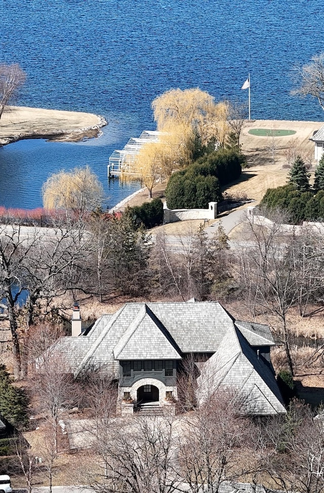 425 Carpenters Pt, Wayzata, MN 55391 - aerial view of property and surrounding area with a nearby body of water