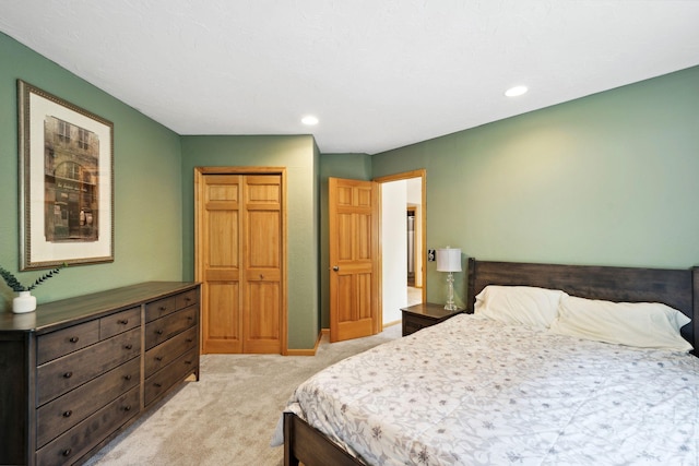 4562 Hummingbird Trl NE, Prior Lake, MN 55372 - bedroom featuring light carpet and recessed lighting