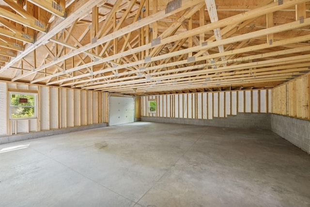 13907 Mcginty Rd E, Minnetonka, MN 55305 - view of garage